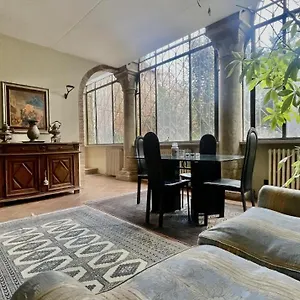 Vizi E Virtu Apartment