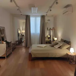 Interno4home: In Centro Storico Con Posto Auto Apartment